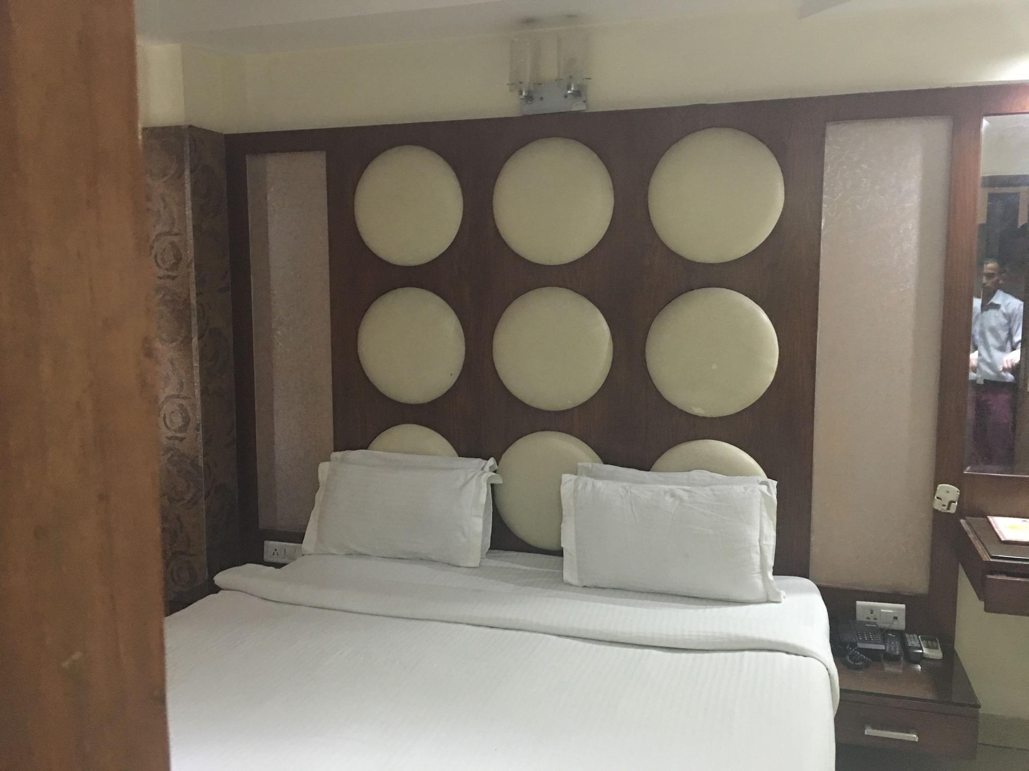 Hotel High 5 Land Delhi  Exterior photo